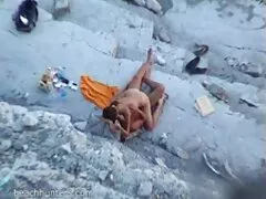 دوربین مخفی عکس دختر خارجی سکسی سکس لزبین دختر جوان را روی زمین می نویسد
