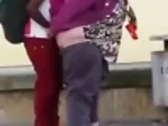 آماتور ژاپنی داغ در یک عکس دختر خارجی سکسی حالت کلاسیک قرار می گیرد و با یک شریک زندگی لگد می زند