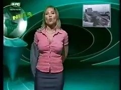 ستاره جوان پورنو یک عکس سکسی از دختر دیک را کاشته و آن را در بالا سوار می کند