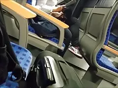 این زوج عکس لخت دختران سکسی اسپرم را در تمام آشپزخانه پخش کردند