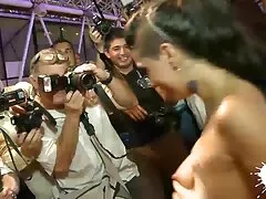 زنان عکس دختران سکسی عرب جوان ژاپنی در لباس زیر زنانه گاه به گاه آماده خدمت به آقایان هستند